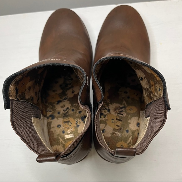 Korks by Kork-Ease Heeled Lug Sole Chelsea Boot Sz 7.5 - Picture 4 of 9